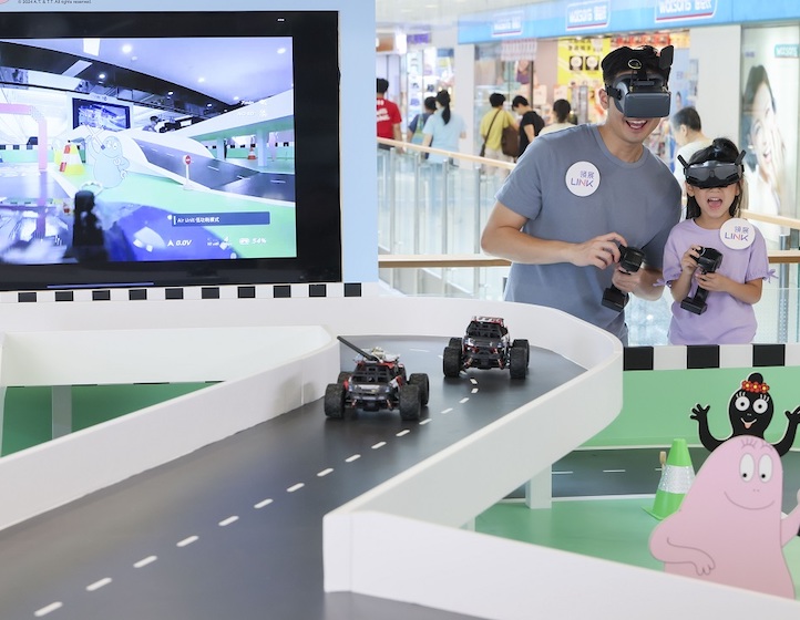 weekend activity for kids in hk vr car racing